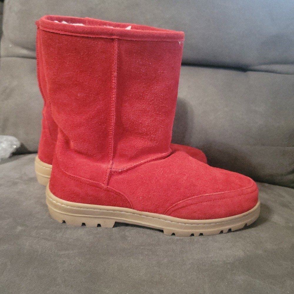 St John's Bay Red Boots Faux Fur Trim Cozy Comfort Women's Size 9 M